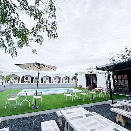 Peeranon Resort Nakhon Nayok Exterior photo